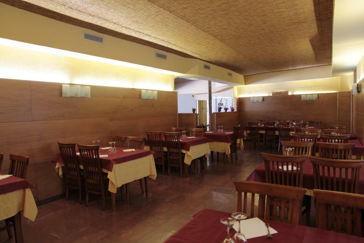 Hotel Tirso De Molina à Almazán Extérieur photo